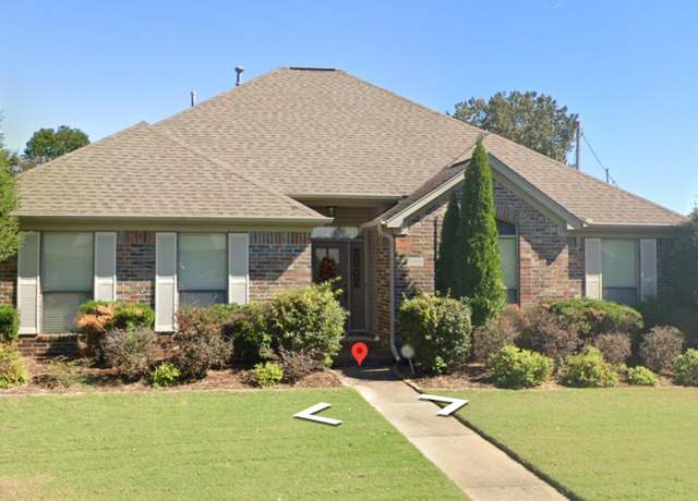 Property at 13018 Cherry Laurel Dr, Little Rock, AR 72211, 3 beds, 2 baths