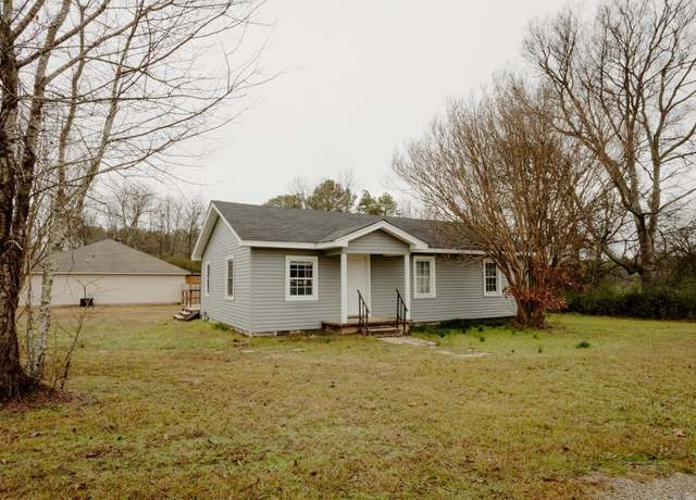 Property at 8247 N Main St, Benton, AR 72015, 4 beds, 2 baths