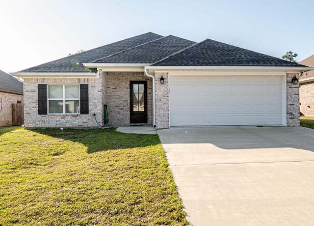Property at 158 Oak Hill Cir, El Dorado, AR 71730, 3 beds, 2 baths
