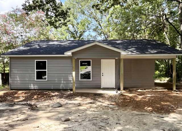 Property at 1324 Maple St, Malvern, AR 72104, 3 beds, 2 baths