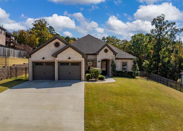 Property at 18821 Lochridge Dr, Little Rock, AR 72210, 3 beds, 2 baths