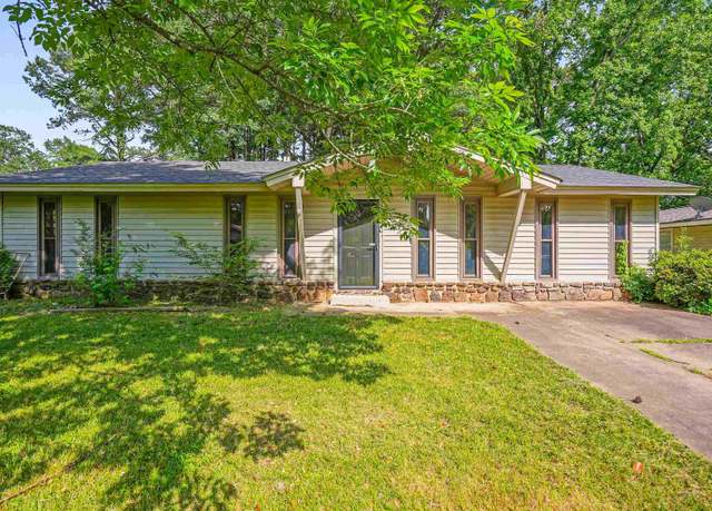 Property at 3105 Hines Dr, Jacksonville, AR 72076, 4 beds, 1.5 baths