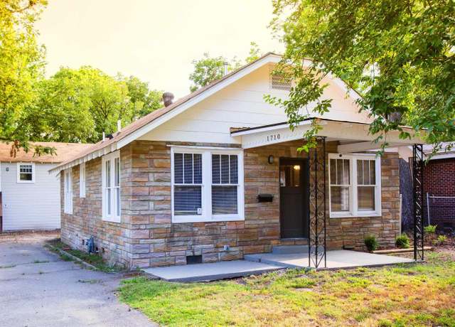 Property at 1710 W 18th St, North Little Rock, AR 72114, 4 beds, 3 baths