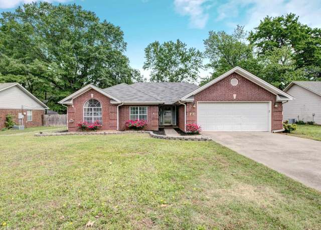 Property at 17 Robin Ln, Cabot, AR 72023, 3 beds, 2 baths