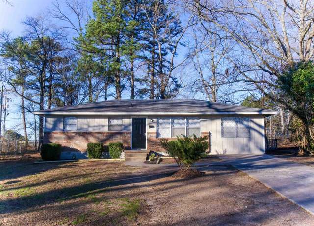 Property at 34 Clifton Dr, Little Rock, AR 72209, 4 beds, 1 bath