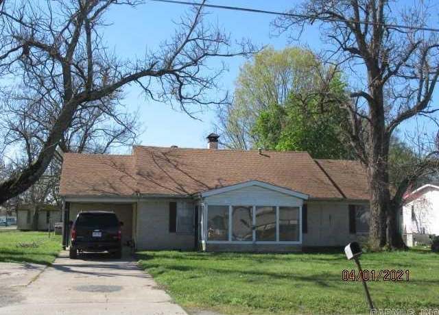 Property at 7720 W 70 Hwy, North Little Rock, AR 72117, 3 beds, 1.5 baths