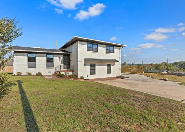 Property at 5 Jamestown Ct, Little Rock, AR 72211, 4 beds, 2.5 baths