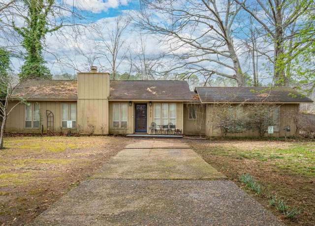 Property at 1722 Treasure Isle Rd, Hot Springs, AR 71913, 3 beds, 2 baths