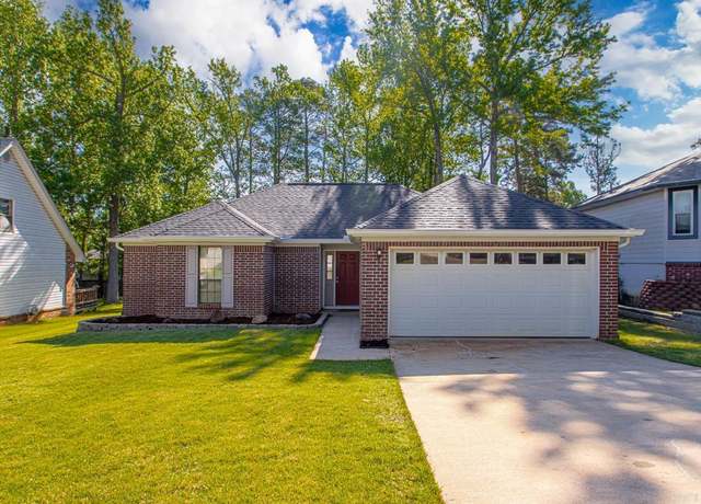 Property at 5 Vantage Dr, Maumelle, AR 72113, 3 beds, 2 baths