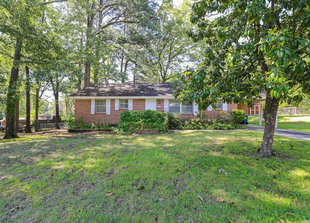 Property at 1219 Sunset Dr, Benton, AR 72015, 3 beds, 2 baths