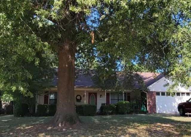 Property at 355 Navajo Trl, Conway, AR 72032, 3 beds, 2 baths