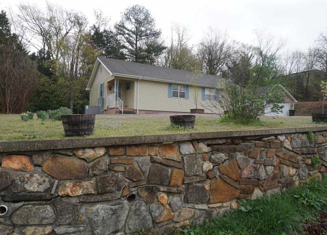 Property at 200 N Center St St, Marshall, AR, 3 beds, 1.5 baths
