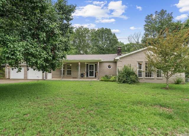 Property at 208 Independence Dr, Hot Springs, AR 71913, 3 beds, 2 baths