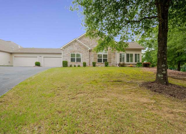 Property at 394 Mountain Terrace Cir, Maumelle, AR 72113, 3 beds, 2 baths