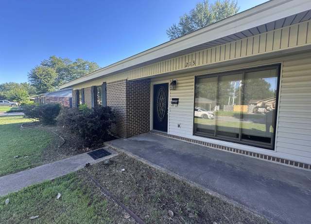 Property at 213 S Adcock, Dumas, AR 71639, 3 beds, 2.5 baths
