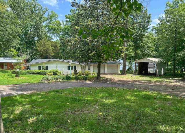 Property at 33 W Lakeshore Dr, Cherokee Village, AR 72529, 3 beds, 2 baths