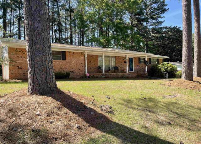 Property at 1206 Linwood Dr, El Dorado, AR, 3 beds, 2.5 baths