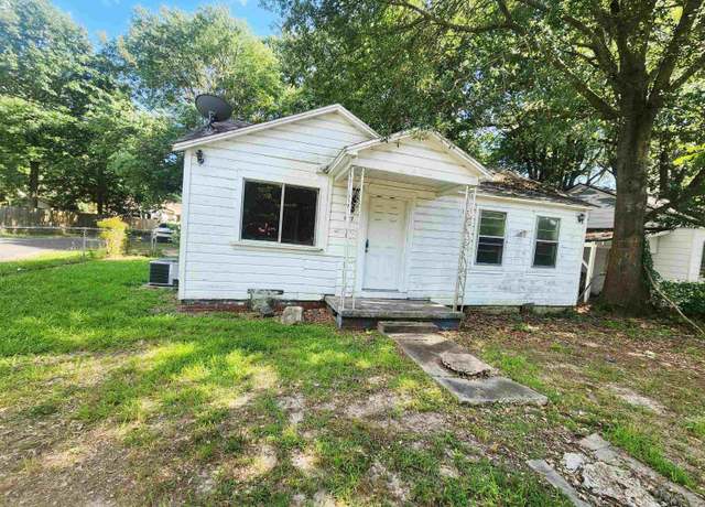 Property at 1327 E Sullenberger Ave, Malvern, AR 72104, 3 beds, 2 baths