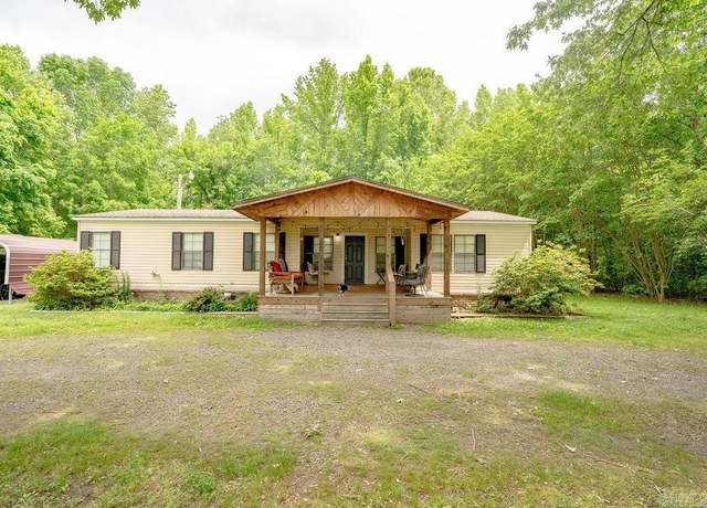 Property at 409 River Dr, Heber Springs, AR 72543, 3 beds, 2 baths
