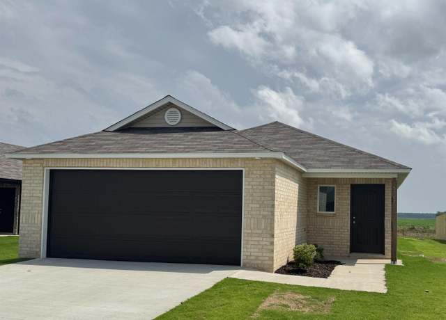 Property at 5707 Young Dr, Jonesboro, AR 72404, 3 beds, 2 baths