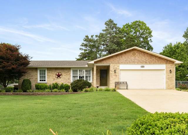 Property at 209 S Kingswood Dr, Mountain Home, AR 72653, 2 beds, 2 baths