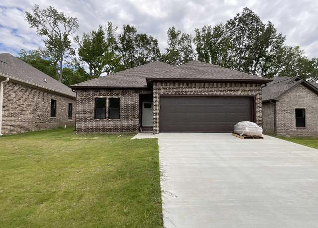 Property at 933 N Jeff Davis Ave, Jacksonville, AR, 3 beds, 2 baths