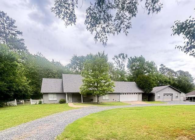 Property at 1516 Wildwood, Mena, AR 71953, 3 beds, 2 baths