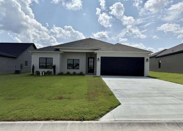 Property at 236 Kelton St, Hensley, AR 72065, 4 beds, 2 baths