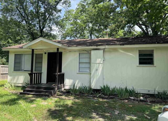 Property at 19024 Kanis Rd, Little Rock, AR 72223, 2 beds, 2 baths