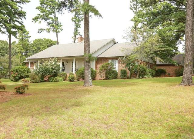 Property at 9 Rimrock Rd, Russellville, AR 72802, 3 beds, 3.5 baths
