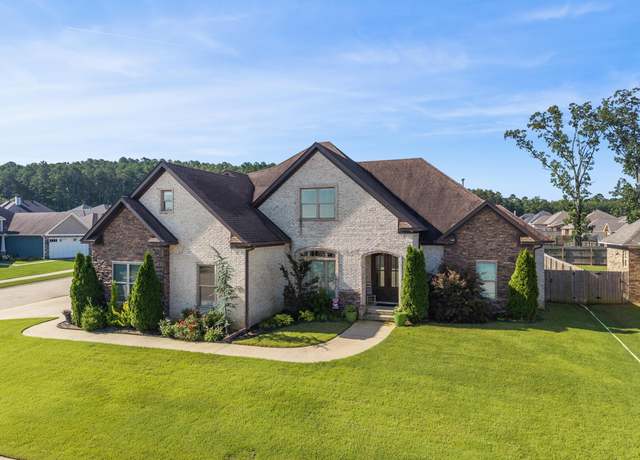 Property at 2705 Pulaski Dr, Conway, AR 72034, 4 beds, 3 baths