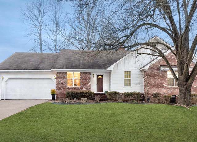 Property at 902 Foxwood Dr, Jacksonville, AR 72076, 3 beds, 2.5 baths