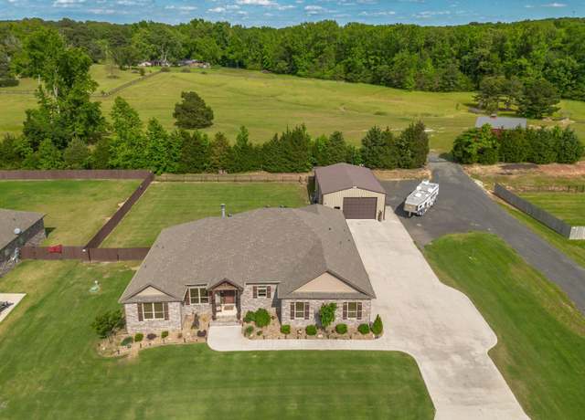 Property at 235 Mayberry Dr, Cabot, AR 72023, 3 beds, 3.5 baths