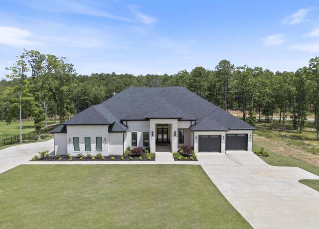 Property at 2960 Orchard View Dr, Conway, AR 72034, 4 beds, 3 baths