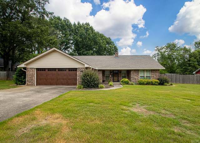 Property at 31 Kensington Dr, Conway, AR 72034, 3 beds, 2 baths