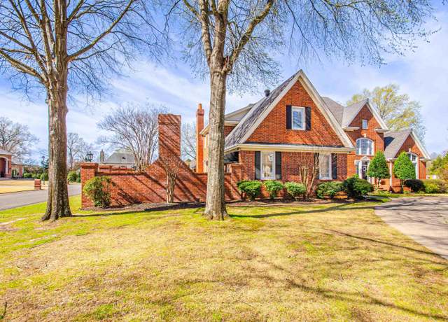 Property at 2585 Adamsbrooke Dr, Conway, AR 72034, 5 beds, 5.5 baths