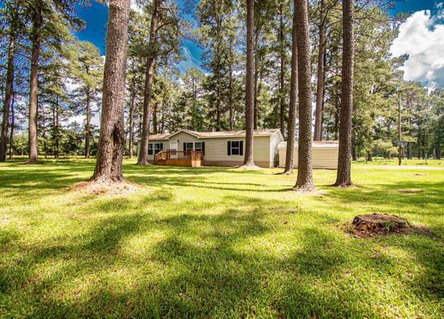 Property at 747 Walnut Ave, Wilmar, AR 71675, 3 beds, 2 baths