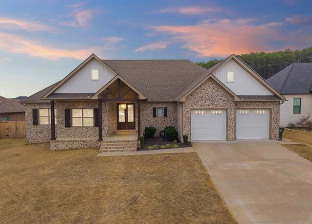Property at 1910 Pecan Crk, Conway, AR 72034, 4 beds, 2.5 baths