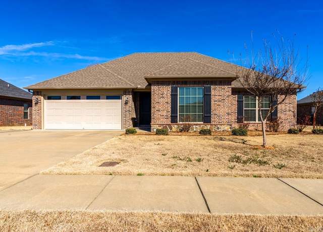 Property at 1615 Sylar Cir, Conway, AR 72034, 3 beds, 2 baths