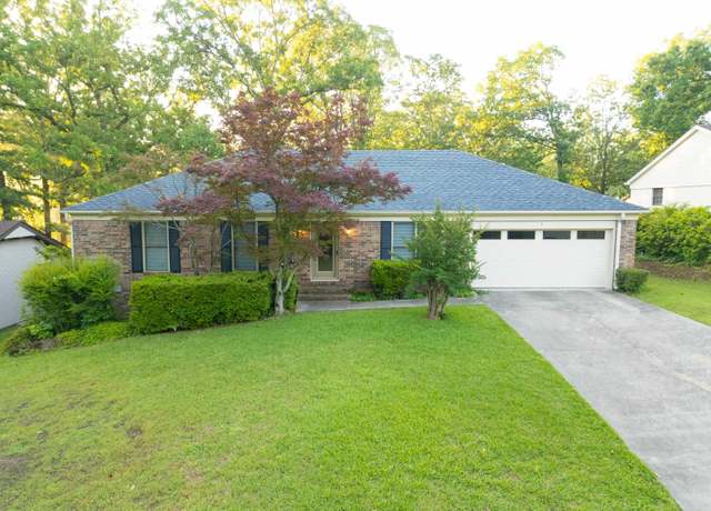 Property at 7 Queens Ct, Little Rock, AR 72211, 3 beds, 2 baths