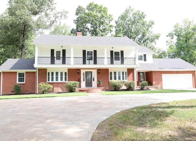 Property at 1701 Barnhill Rd, Paragould, AR 72450, 5 beds, 5 baths