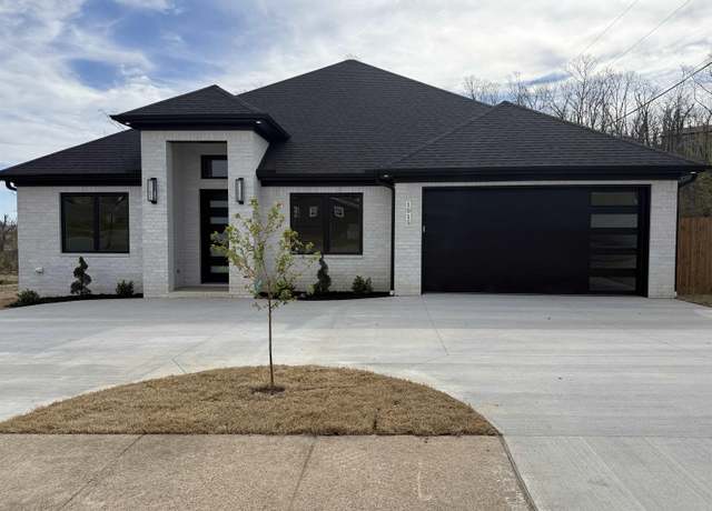 Property at 1015 N Shackleford Rd, Little Rock, AR 72211, 3 beds, 2 baths