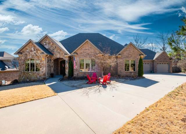 Property at 15 Miramar Ct, Little Rock, AR 72223, 4 beds, 4.5 baths