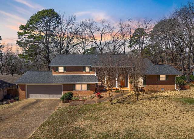 Property at 82 Kingspark Rd, Little Rock, AR 72227, 4 beds, 2.5 baths