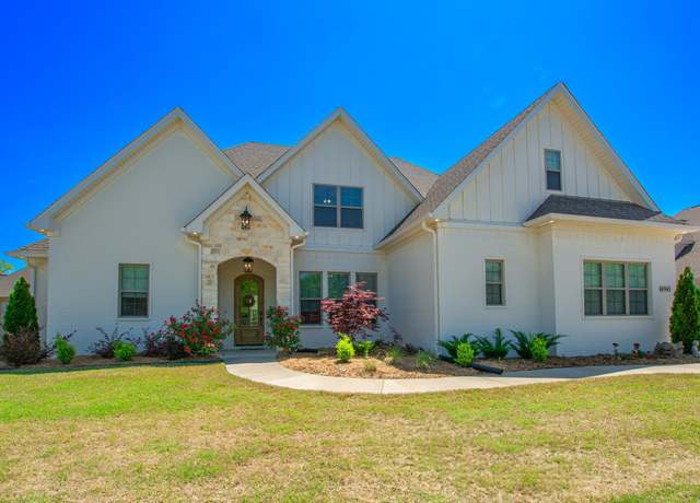 Property at 4941 Lake Vista Dr, Benton, AR 72019, 5 beds, 3 baths