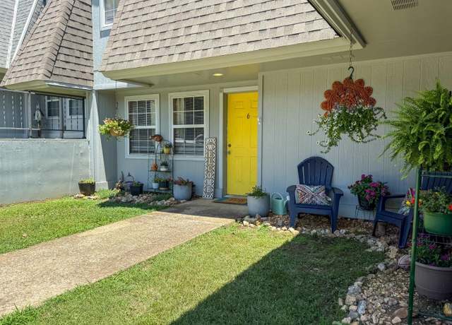 Property at 6 Annette Rd, Cherokee Village, AR 72529, 2 beds, 2.5 baths