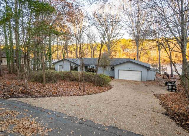 Property at 19 Celanova Ln, Hot Springs Village, AR 71909, 3 beds, 2.5 baths