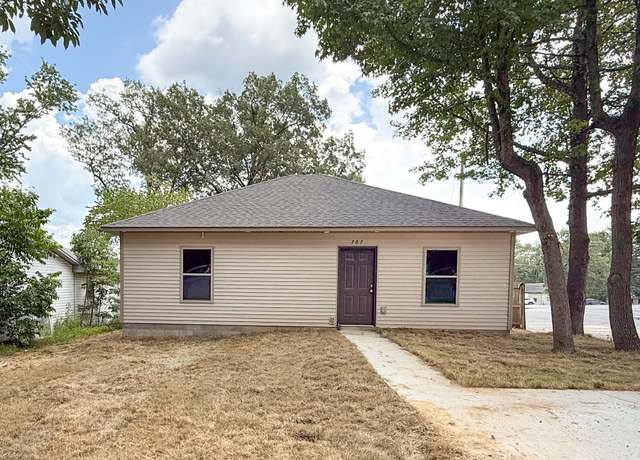 Property at 707 N 3rd St, Cabot, AR 72023, 3 beds, 2 baths