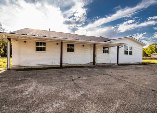 Property at 419 Highway 32 Hwy, Ashdown, AR 71822, 3 beds, 2 baths