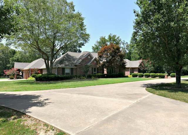 Property at 906 Grandview Hts, Mena, AR 71953, 4 beds, 3 baths